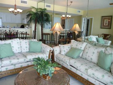 Majestic Sun - Two Bedroom Deluxe/Master Bed on Gulf -sleeps 7- Summer Special