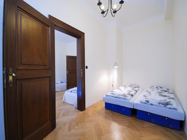 Bedroom with queenbed