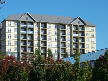 View Mountain View Condos at Pigeon