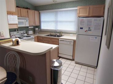 Fully Equipped Kitchen (1 of 2)