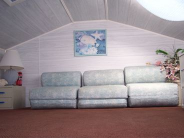 LOFT - Bedroom three