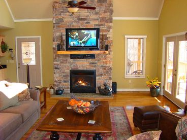 Stone Gas Fireplace, Leather Furniture and Satellite TV