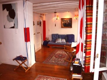 Living Room With Pullout Sofa Wide