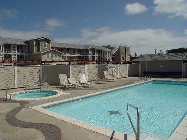 This community offers heated pool, hot tub, fitness center, sport court, putting green, playground and access to 2.5 mile paved oceanfront hiking/biking path!
