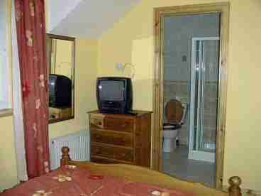 Ensuite with Tv and Video