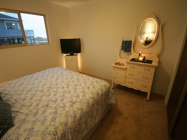 New King Bed, 32\