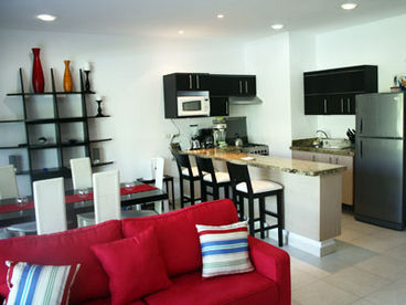 Kitchen & livingroom area