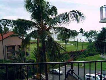 Full balcony with views of the ocean and Mt. Haleakala