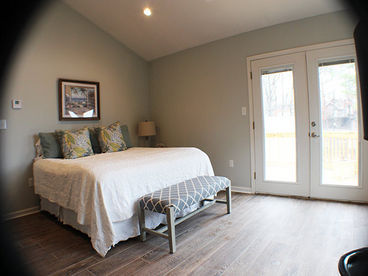 Master bedroom overlooking Lake Hamilton