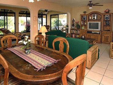 MR: Dining Table