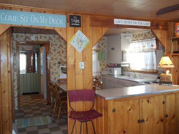 Van Ettan Cottage with Boat Dock