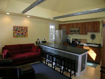 Main room with Kitchen