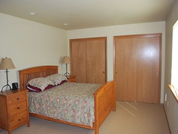 Lower bedroom