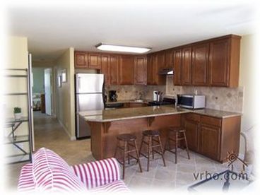 Kitchen/Breakfast Bar