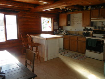 Lakefront Cabin for Year Round Outdoor Sport