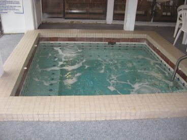 Hot Tub (Perfect place to relax!)