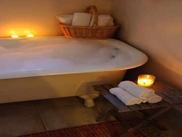 Oversized soaker tub in Suite 2