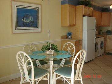 dining area faces the ocean