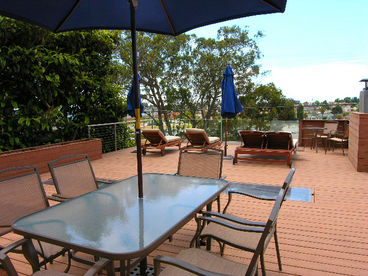 UPSTAIRS DECK