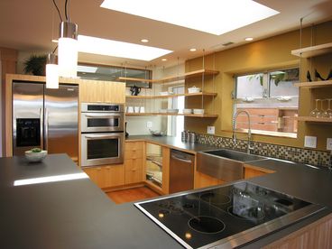 GOURMET KITCHEN