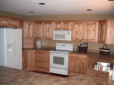 Full kitchen--New appliances