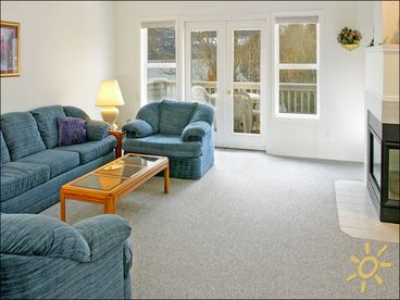 Campbell's Ridge living room