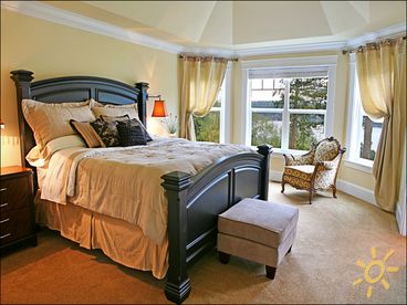 South Whidbey, Freeland, WA, Vacation rentals, Holmes Harbour bedroom