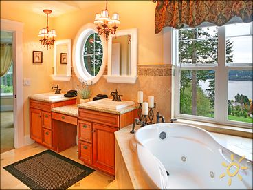 South Whidbey, Freeland, WA, Vacation rentals, Holmes Harbour  bathroom