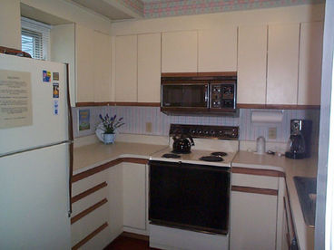 one bedroom unit equipped kitchen