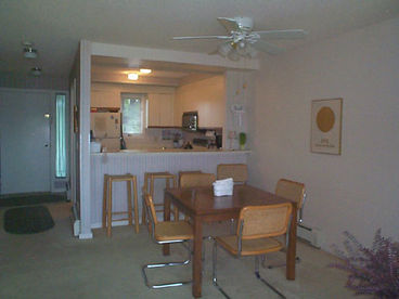 one bedroom unit dining