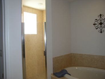 Large MBR Tiled Shower/seperate Tub