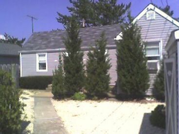 Back House Sleeps 6