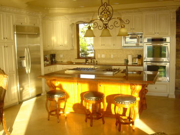 Gourmet kitchen