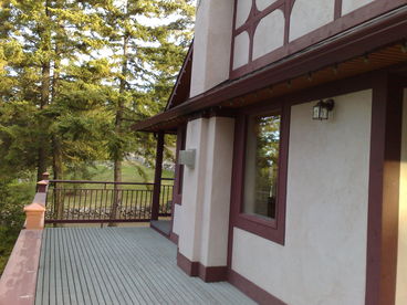 The wrap around deck