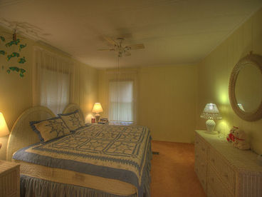Master Bed room (King)