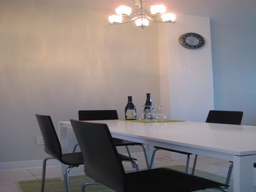 Seat up to 8 people