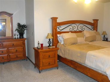 Twin Guest Bedroom