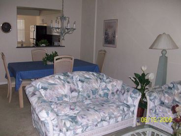 Dining room/kitchen