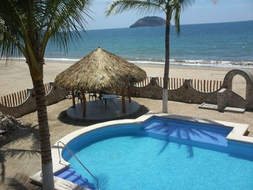 Pool, palapa and beach
