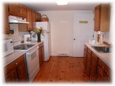 Honey Left Kitchen