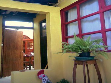 1 bedroom Cabin 6 blocks from downtown, one block from plaza Guadalupe