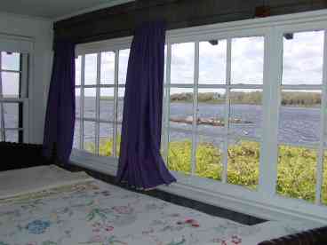 Crow\\\\\\\'s Nest Bedroom