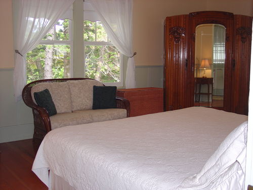 Guest Room 1