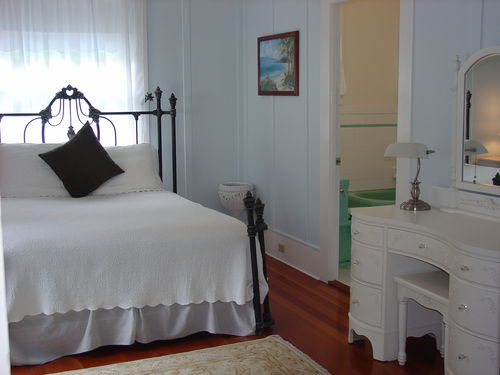 Guest Room 2
