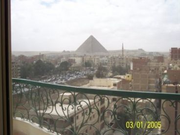 BALCONY PYRAMID VIEW GIZA