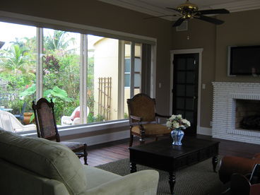 Living Room courtyard view
