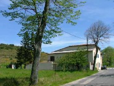 Rural self-catering house to rent just 5 minutes from the bustling town of Quillan, South France