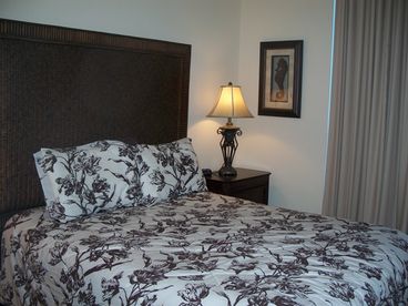 Queen Bedroom