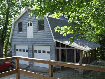 Unattached garage.