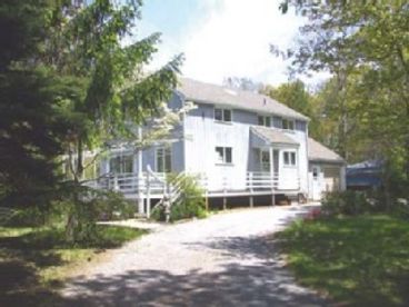 By-The-Bay Beach House - Sag Harbor New York Hamptons